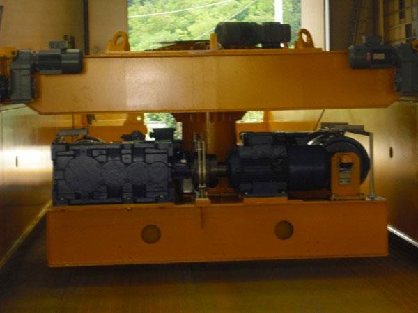 Hoist (cap. 35 ton)